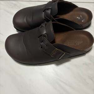 Cliffs by White Mountain Brown Leather Braided Clogs